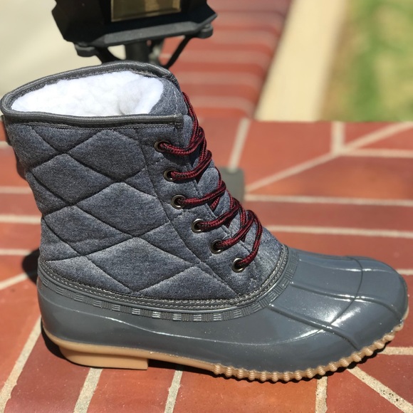 HP**NEW SIZES* LADIES GREY LACE UP DUCK BOOTS - Picture 2 of 4